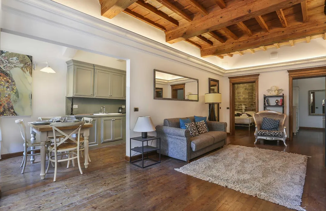 Pontevecchio Stylish Apartment In Florence-1